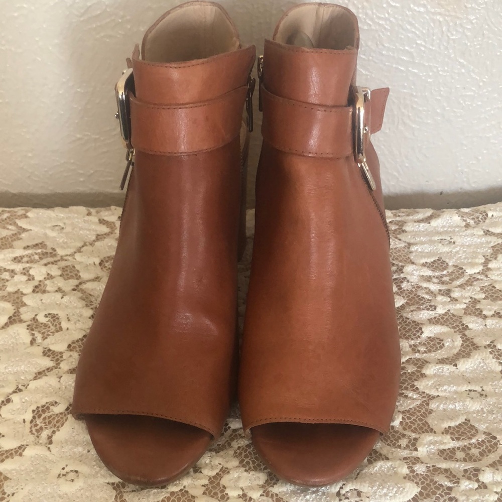 ANTONIO MELANI Tan Open-Toe Leather Ankle Booties